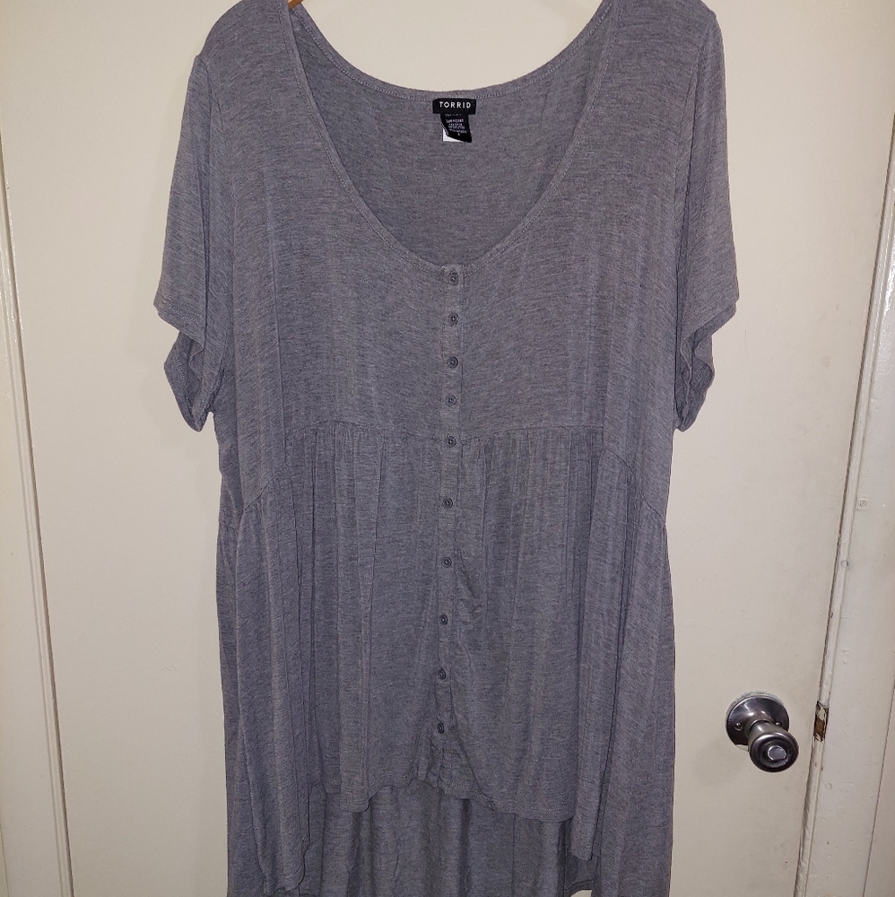 Torrid size 4 babydoll high-low super soft top